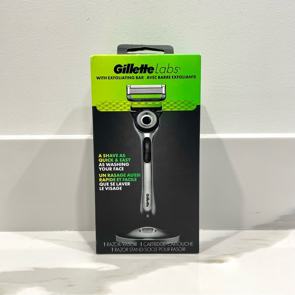 🟤2/$25 NEW GilletteLabs Razor w/ Exfoliating Bar, Razor Stand & ONE Cartridges